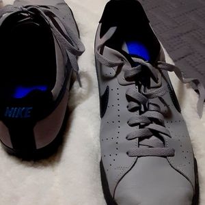 Nike blue and grey barely warn size 12 court tour